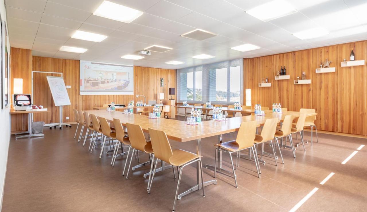होटल Hotel Allegro Einsiedeln 3*